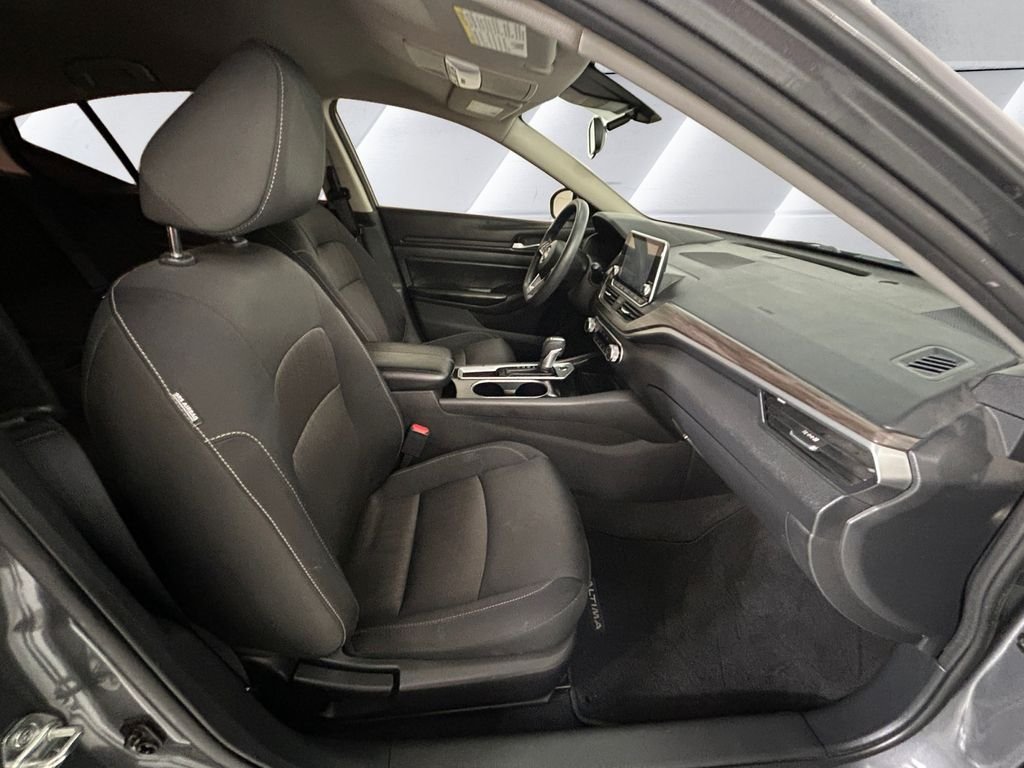 Used 2024 Gray Nissan 2.5 SV image 13