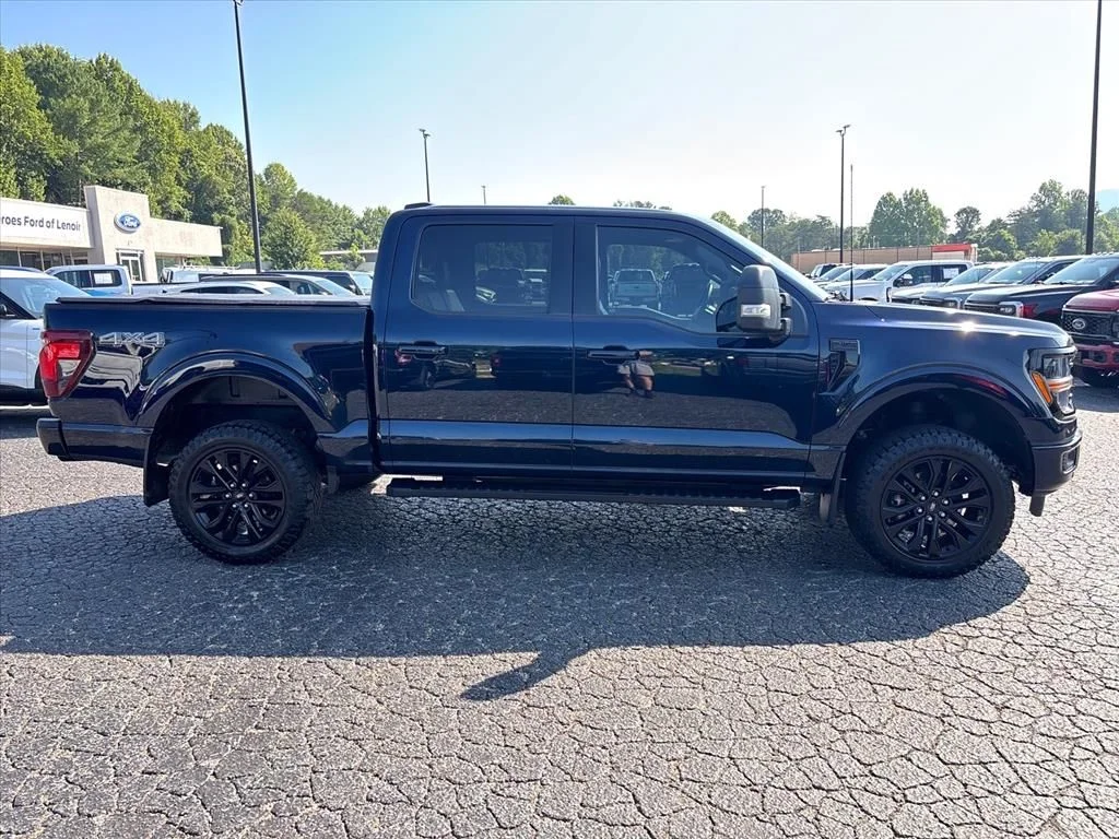Used 2024 Black Ford XLT image 9