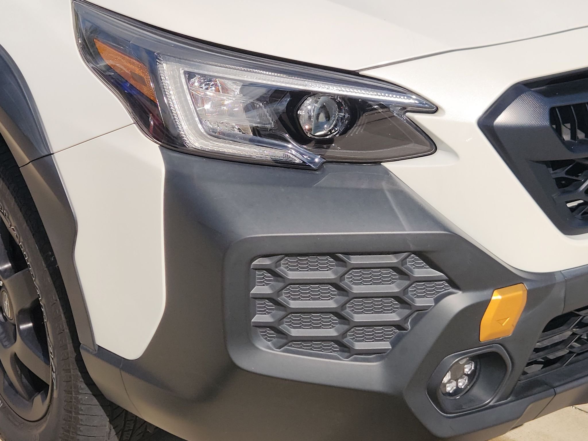 Used 2024 Crystal White Pearl Subaru Wilderness image 10