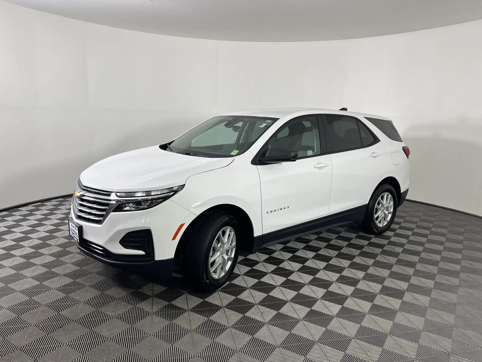 Used 2024 Summit White Chevrolet LS image 22
