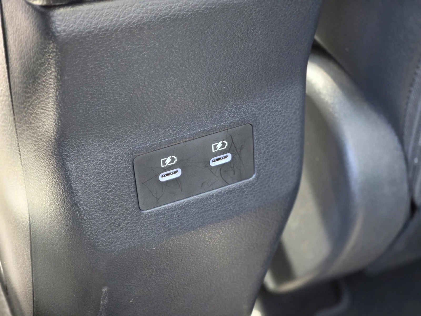 Used 2026 Aspen White/Super Black Nissan SR image 13