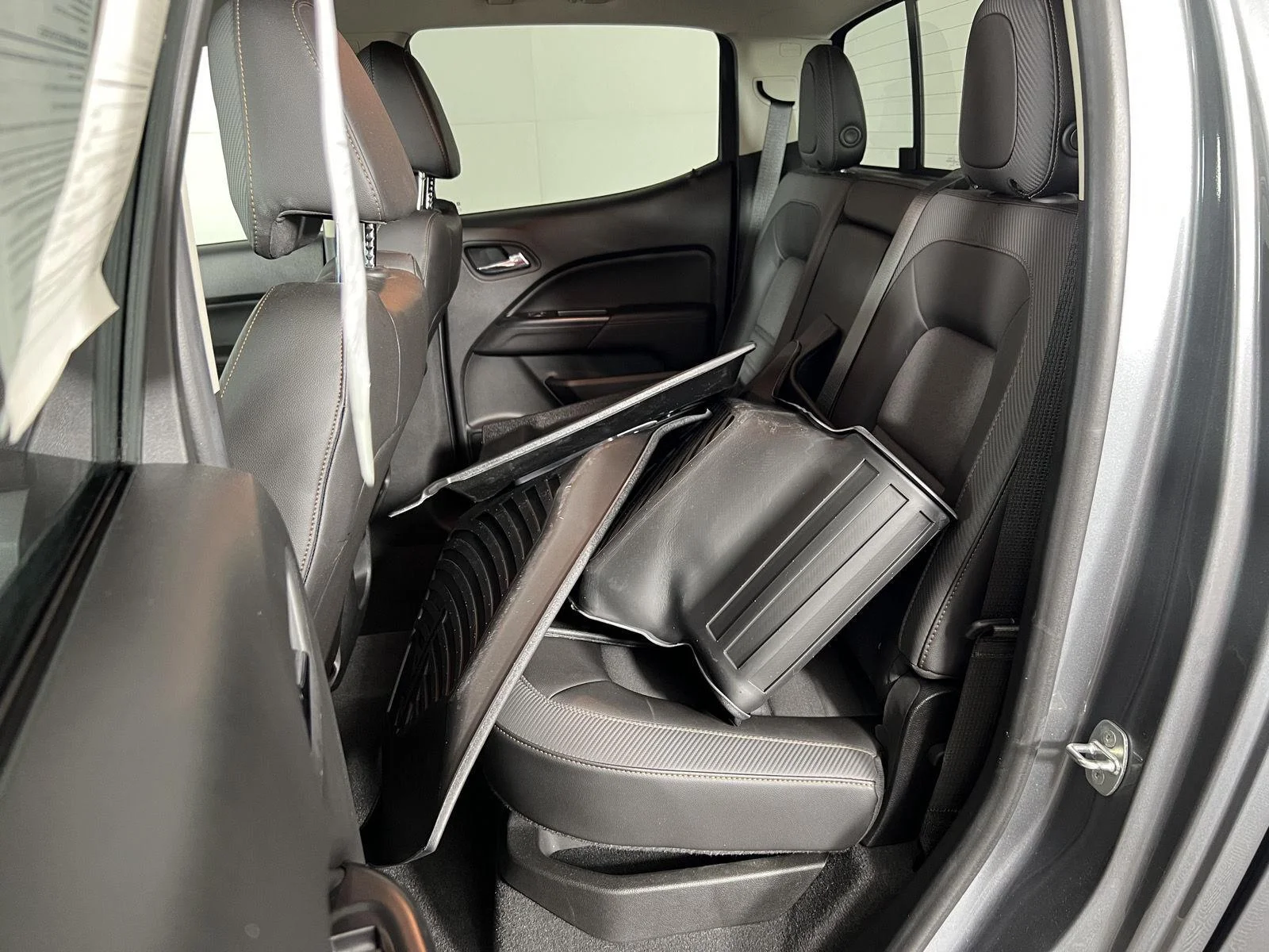 Used 2021 Satin Steel Metallic GMC 4WD AT4 w/Cloth image 24