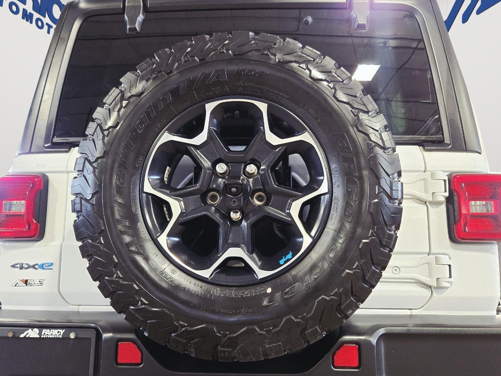 Certified Used 2022 Bright White Clearcoat Jeep Unlimited Rubicon image 13