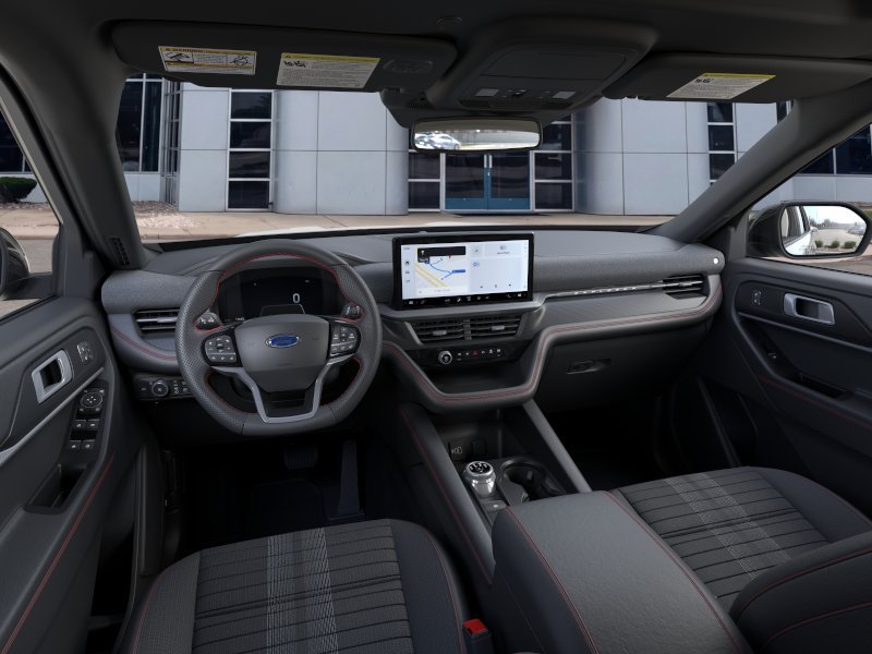 New 2026 Star White Metallic Tri-Coat Ford ST-Line image 22