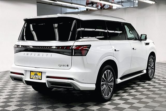 2025 INFINITI QX80 Sensory 4WD - Photo 13