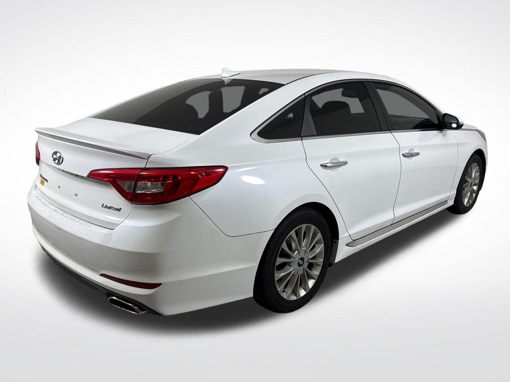Used 2015 White Hyundai Limited image 3