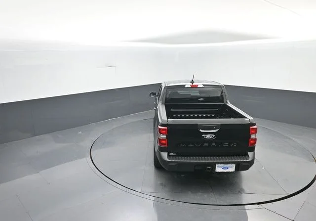 New 2026 Shadow Black Ford XLT image 23