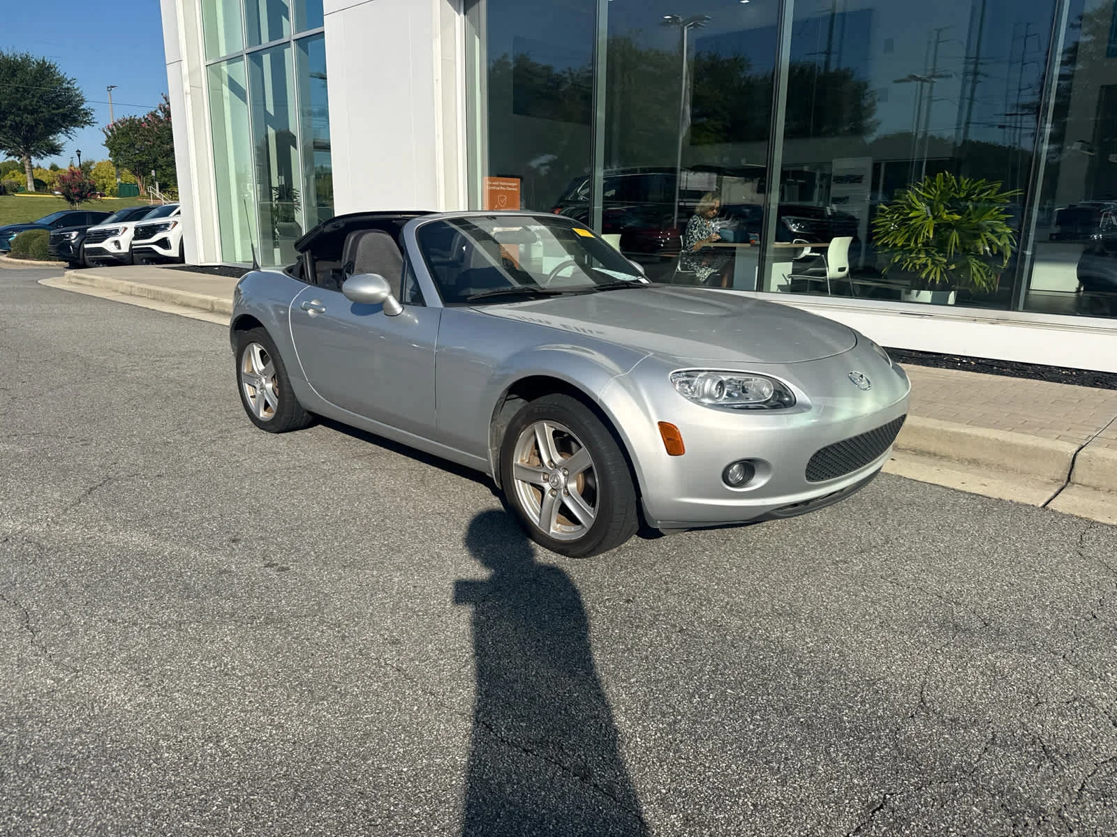 Used 2006 Sunlight Silver Metallic Mazda Touring image 3