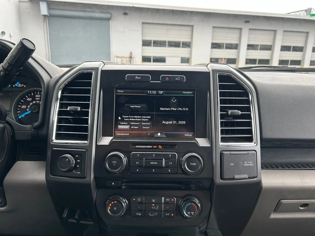 Used 2015 Black Ford XLT image 17