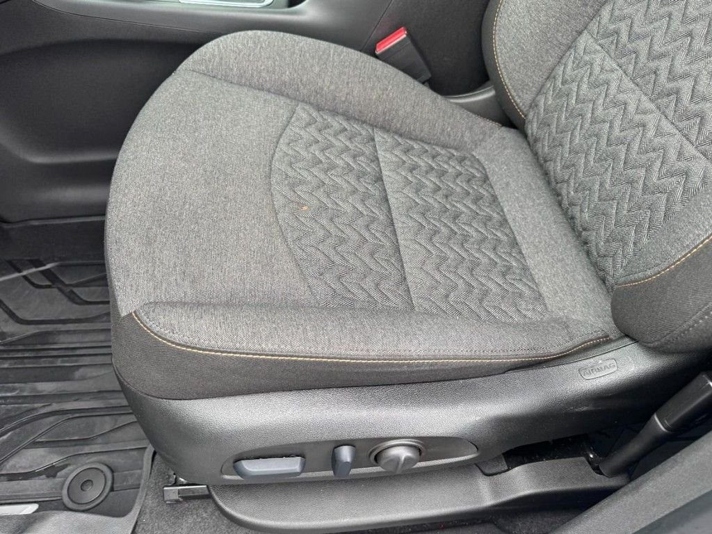Used 2023 White Chevrolet LT image 13