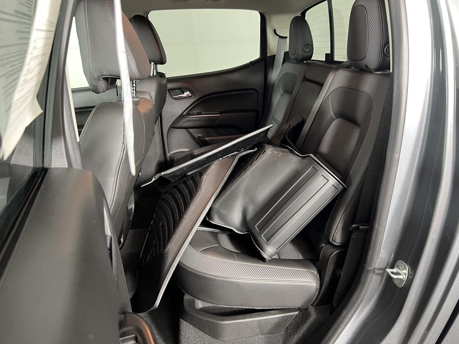 Used 2021 Satin Steel Metallic GMC 4WD AT4 w/Cloth image 24