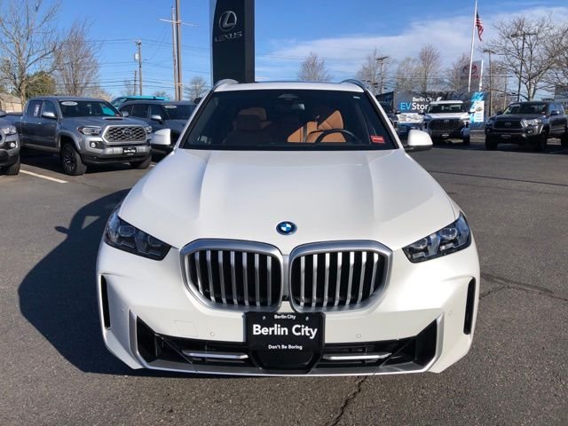 Used 2025 White BMW xDrive50e image 8