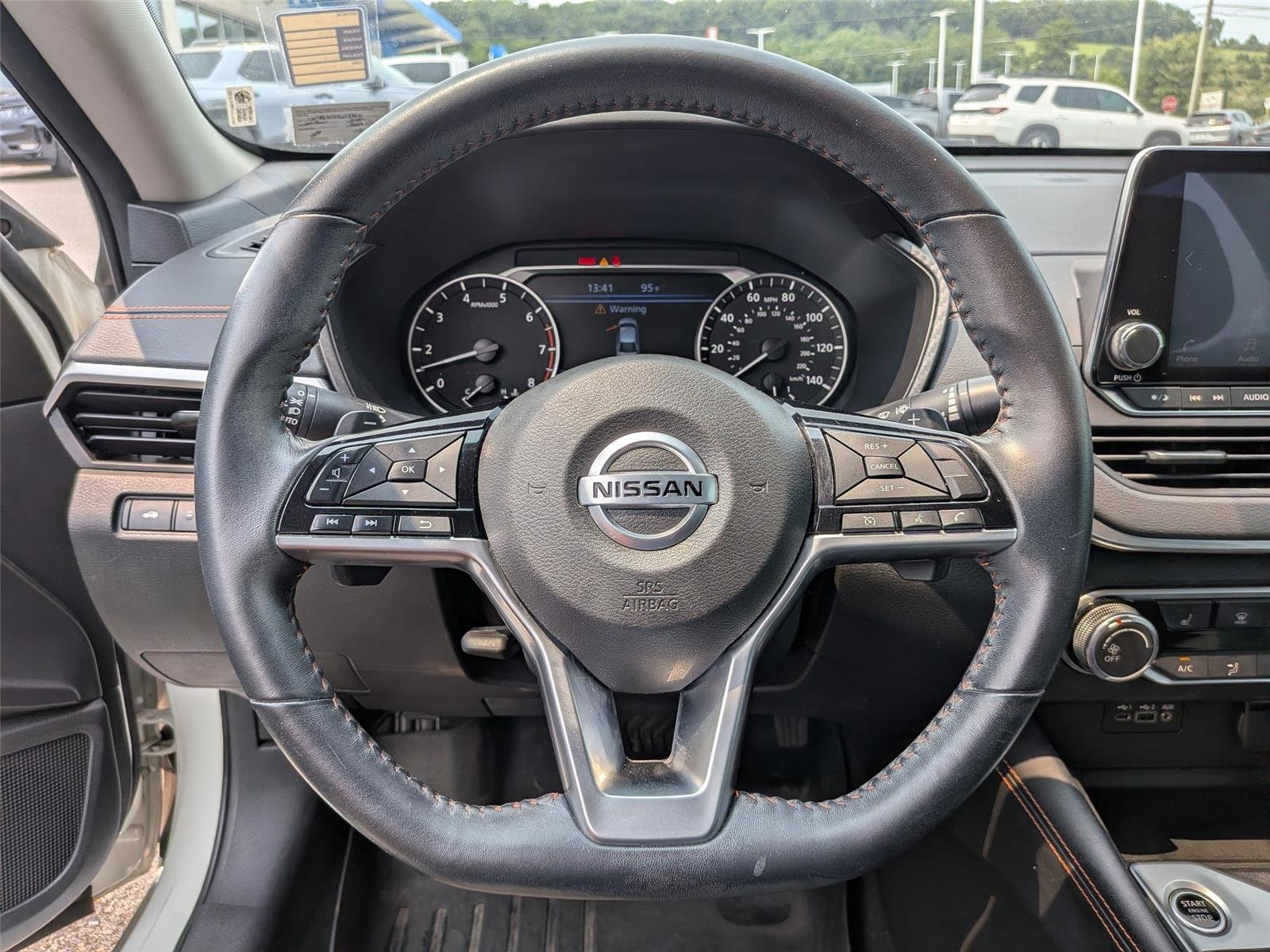 Used 2020 Pearl White Tricoat Nissan 2.5 SR image 17