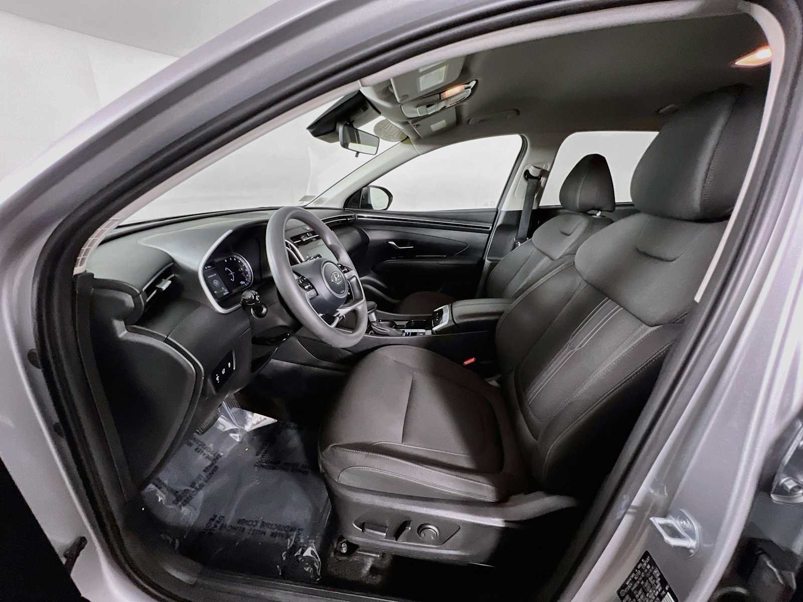 Used 2024 Shimmering Silver Hyundai SEL image 22