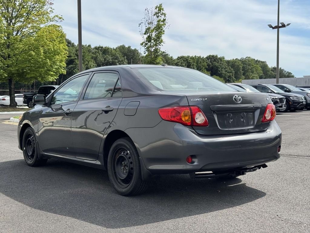 Used 2010 Black Toyota  image 22