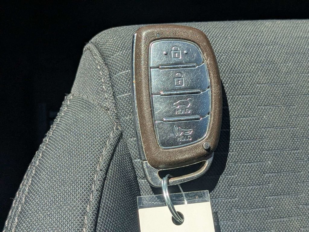 Used 2020 Blue Hyundai Value image 38