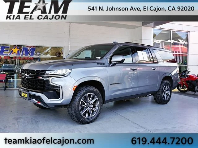 Used 2022 Gray Chevrolet Z71 image 5