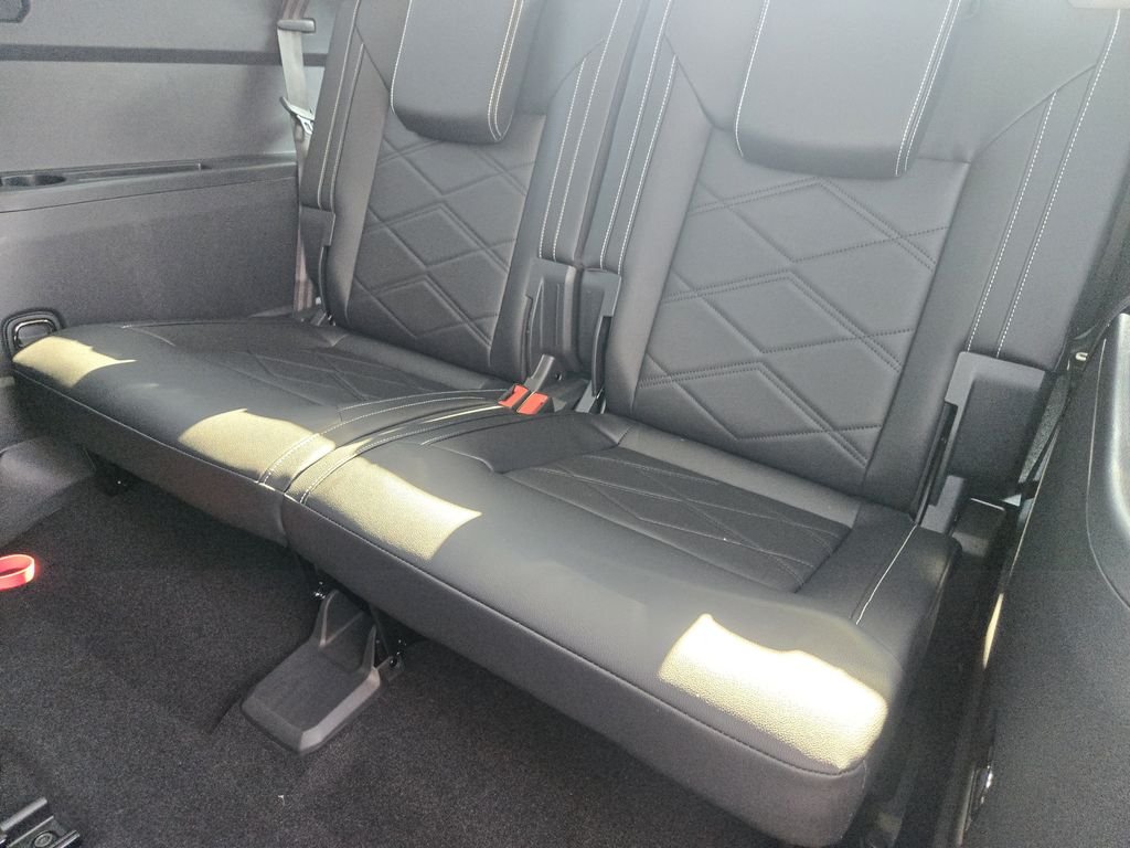 New 2026 White/off-white Volkswagen 2.0T SE w/Technology image 22