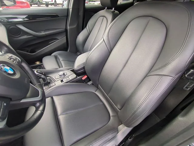 Used 2022 Black BMW sDrive28i image 21