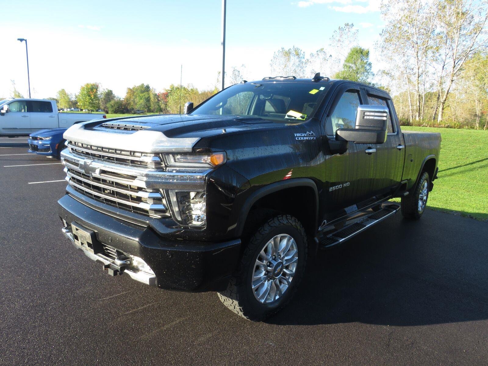 Used 2022 Mosaic Black Metallic Chevrolet High Country image 6