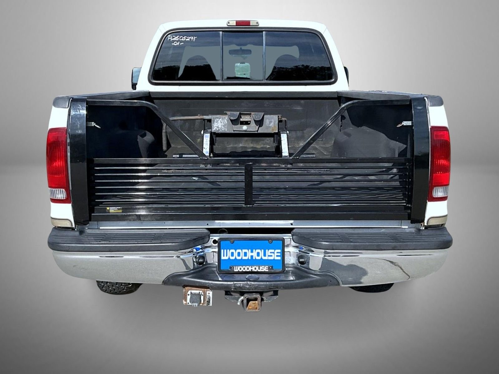 Used 2001 White Ford Lariat image 6