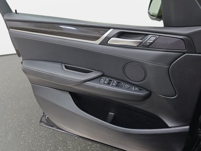 Used 2017 Black Sapphire Metallic BMW xDrive28i image 27