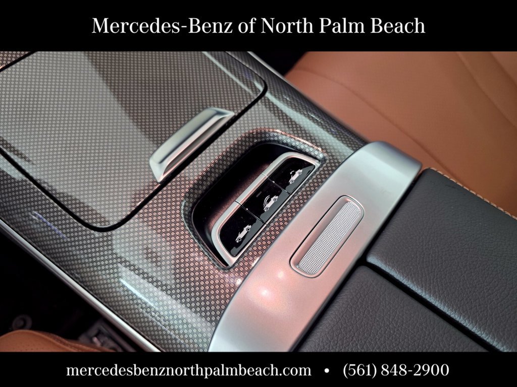 New 2027 MANUFAKTUR Moonlight White Metallic Mercedes-Benz CLE 300 image 15