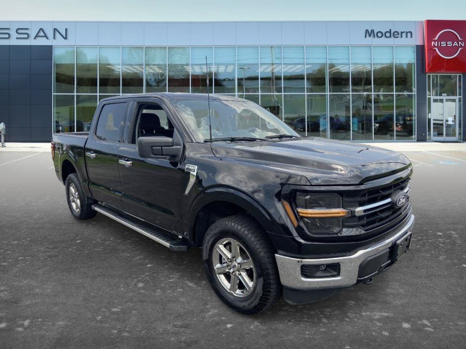 Used 2025 Black Metallic Ford XLT image 3