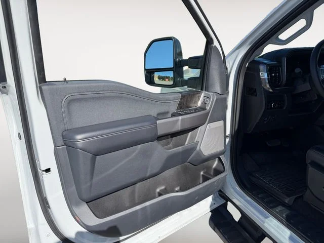 Certified Used 2025  Ford Lariat image 10