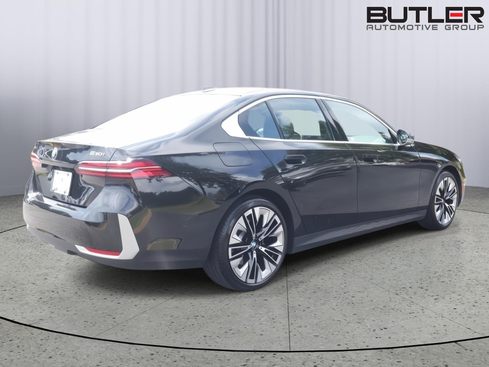 Used 2025 Black Sapphire Metallic BMW 530i xDrive image 6