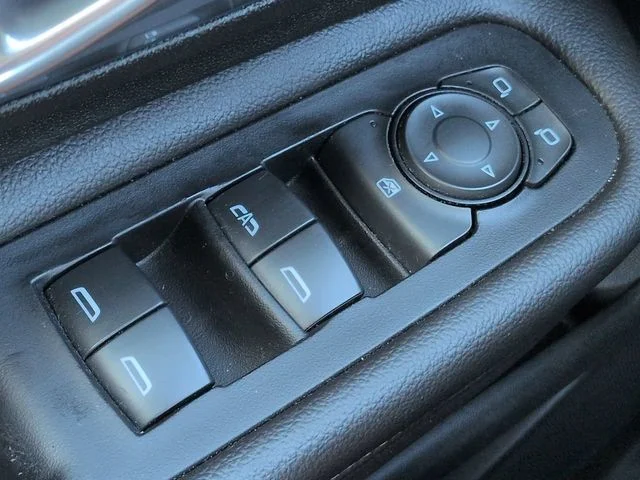 Used 2020 Blue GMC SLE image 23