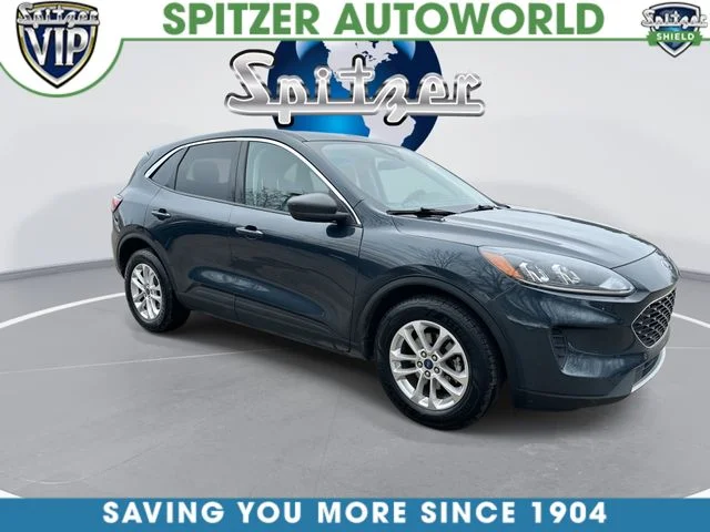 Used 2022 Ford Escape SE with VIN 1FMCU0G61NUA33502 for sale in Hartville, OH
