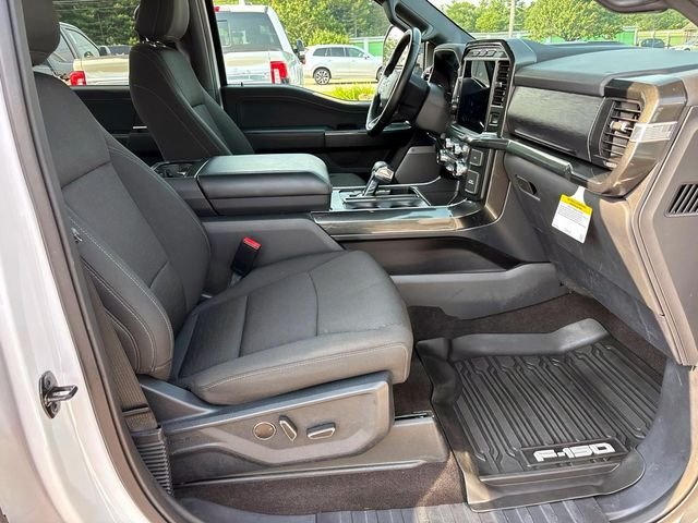 Used 2021 White Ford XLT image 17