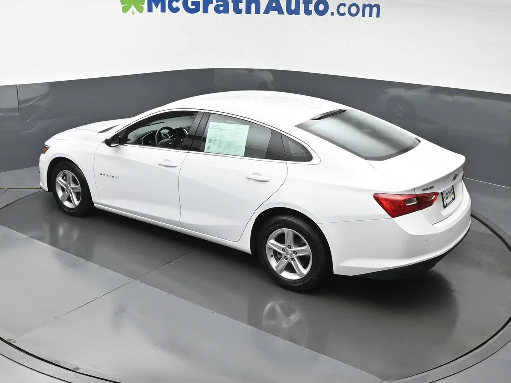 Used 2024 White Chevrolet LT image 23
