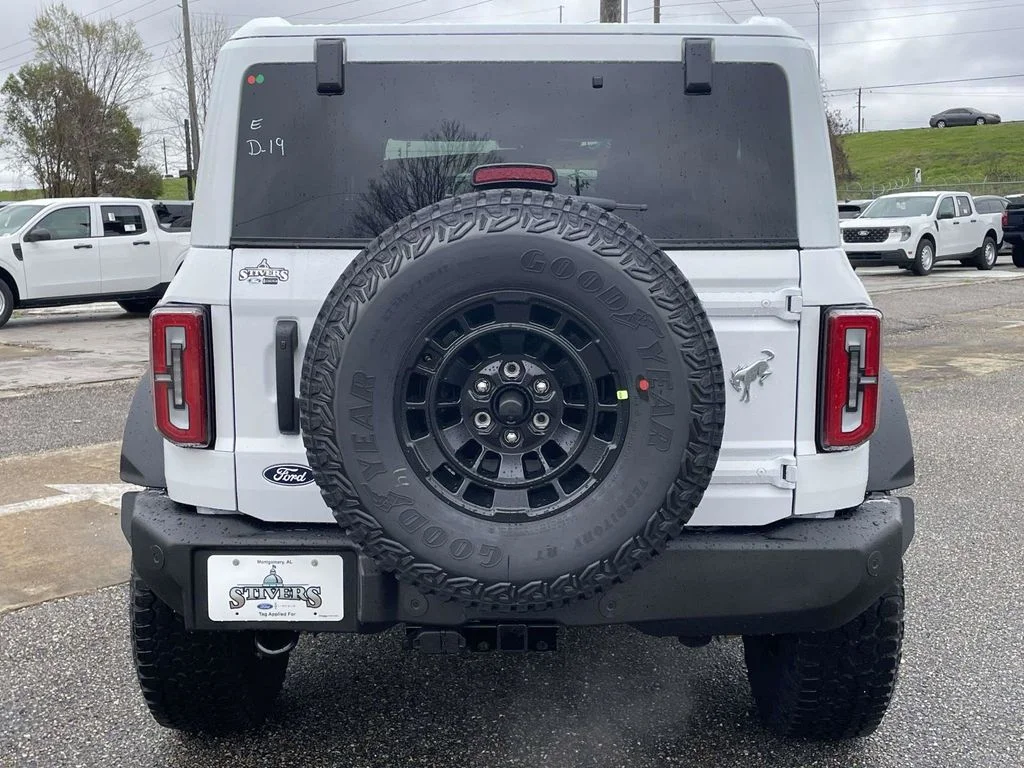 New 2026 White Ford Outer Banks image 4