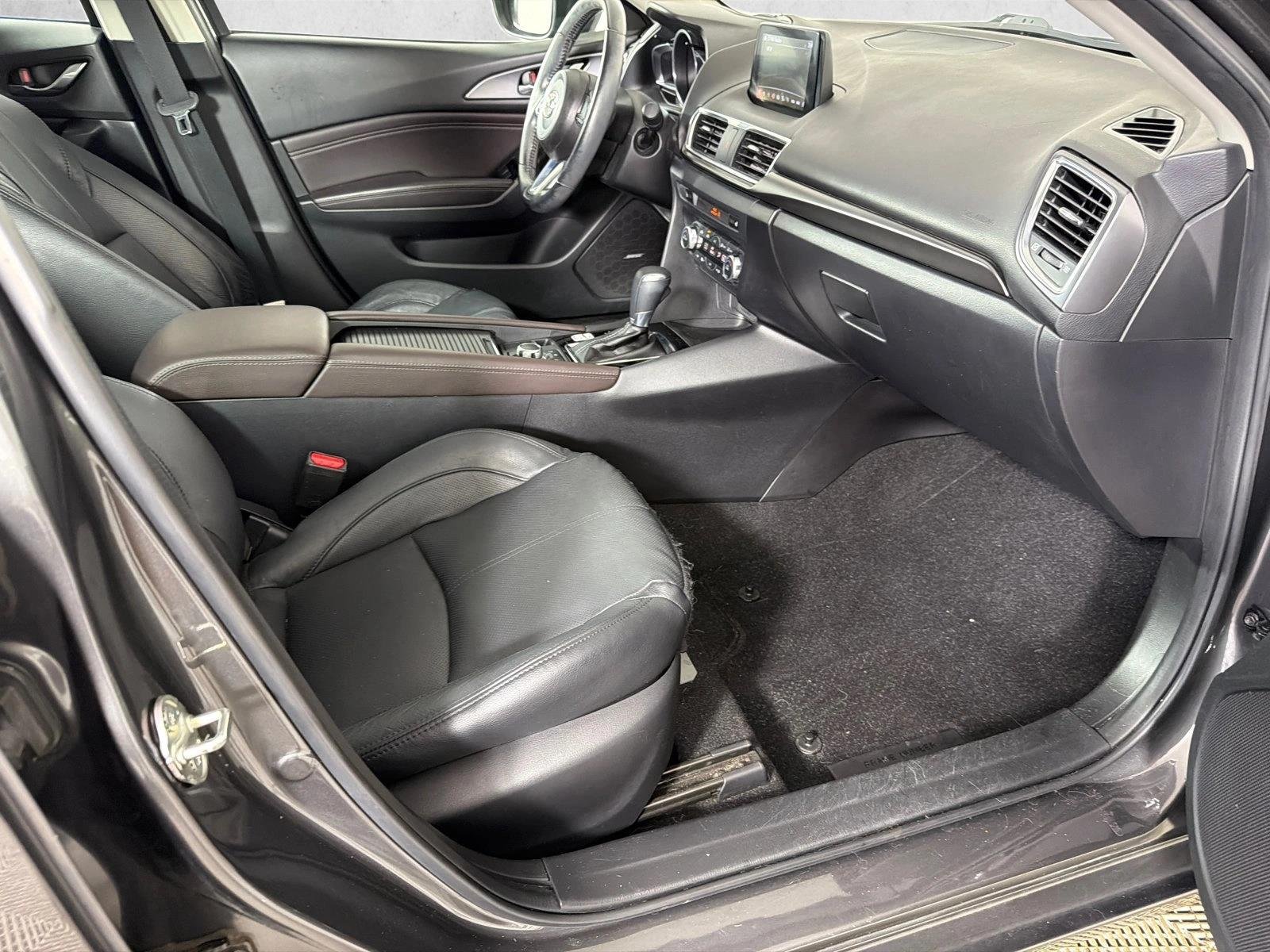 Used 2018 Machine Gray Metallic Mazda Grand Touring image 14