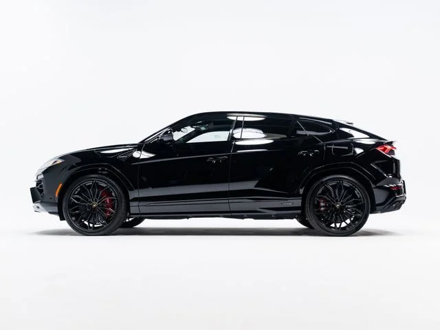 Used 2025 Black Lamborghini SE image 67