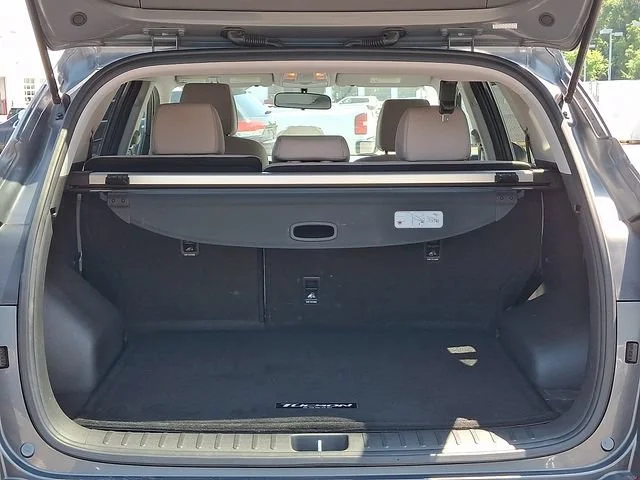 Used 2017 Gray Hyundai SE image 30