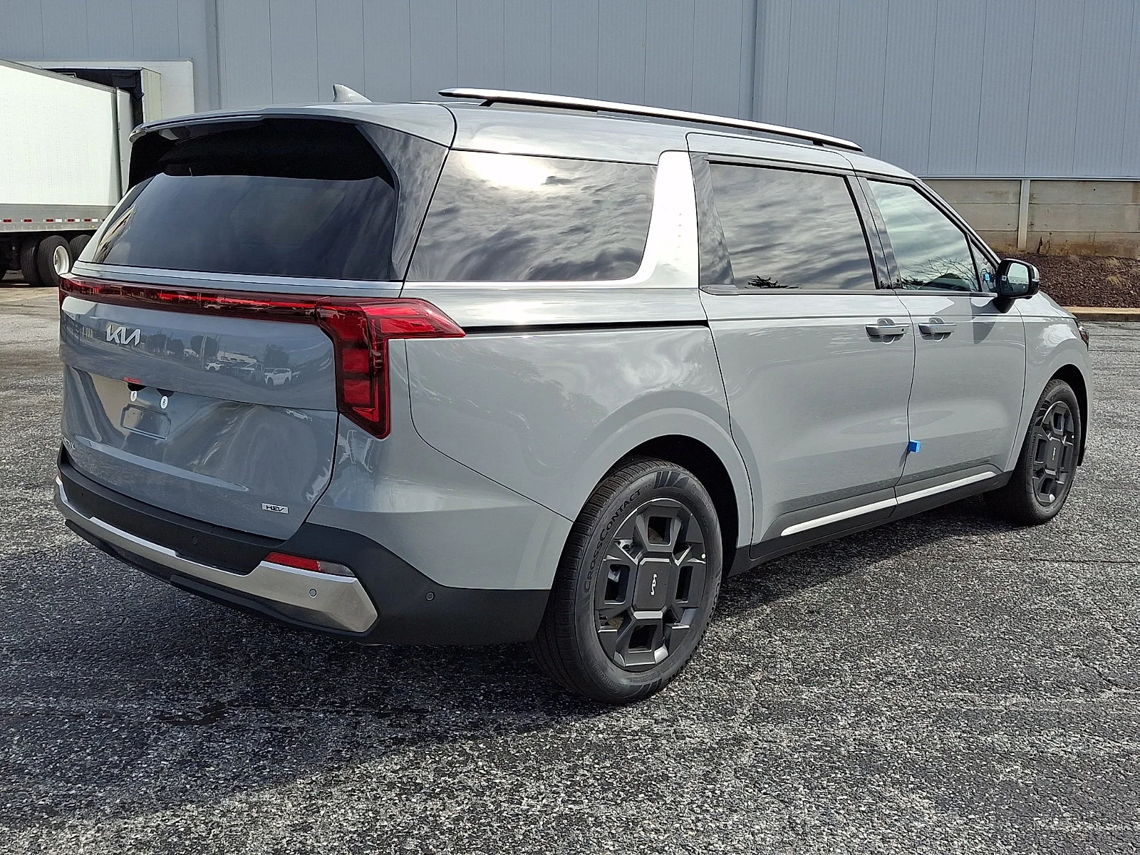 New 2027 Silver Kia SX image 8