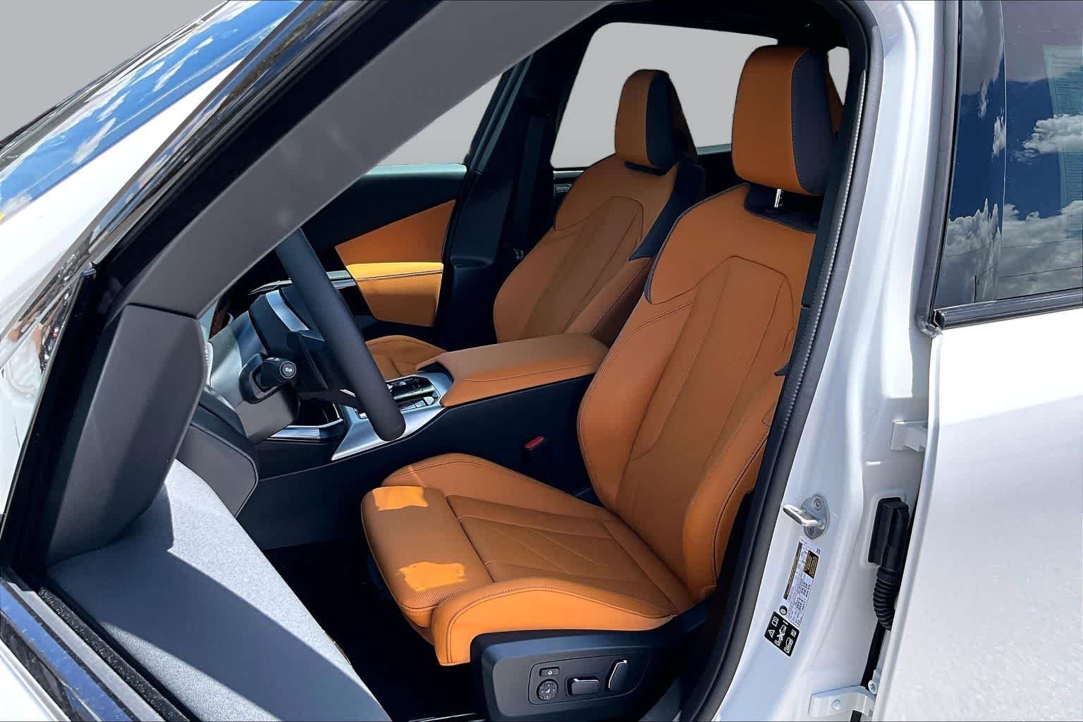 New 2026 Alpine White BMW 30 xDrive image 9
