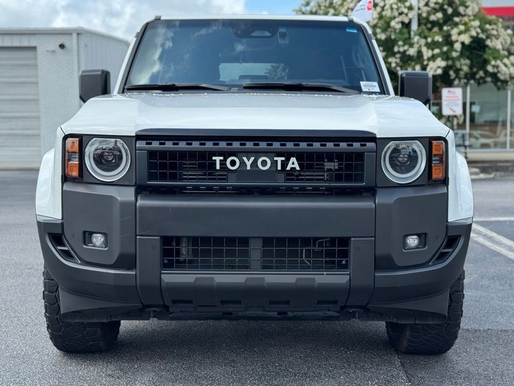 Used 2024 White Toyota 1958 image 4
