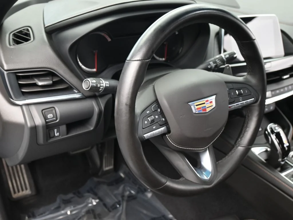 Used 2025 Drift Metallic Cadillac V-Series image 17