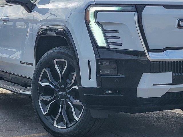 New 2025 Summit White GMC Extended Range Denali image 3
