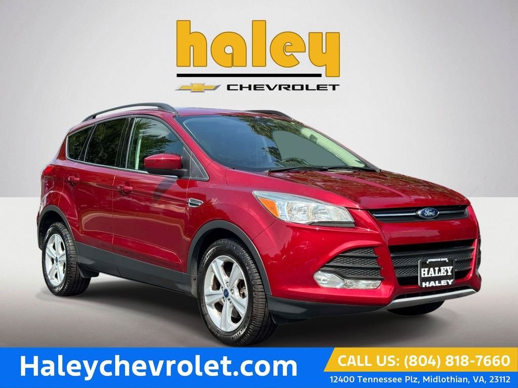 Used 2015 Red Ford SE image 1