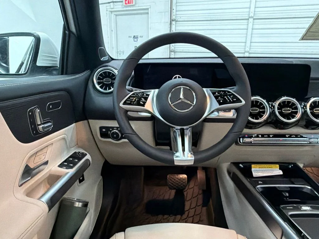 New 2026 White Mercedes-Benz GLB 250 image 20