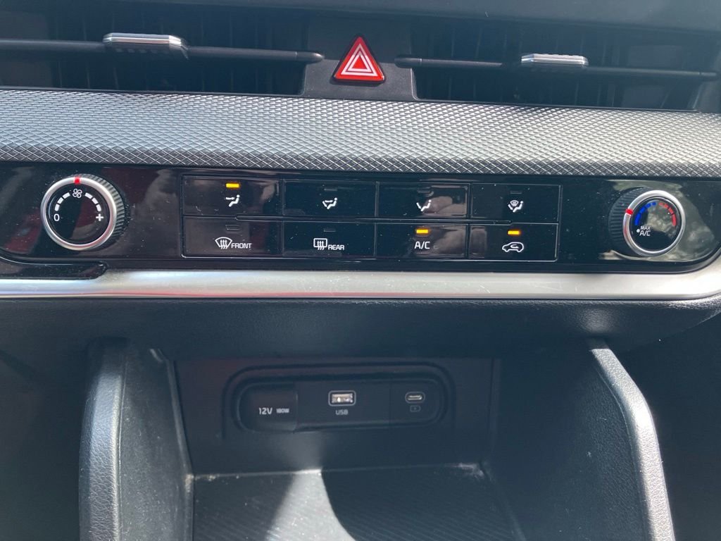 Used 2023 White Kia LX image 18