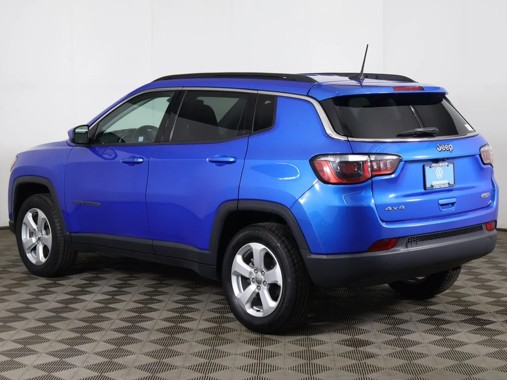 Used 2019 Laser Blue Pearlcoat Jeep Latitude image 6