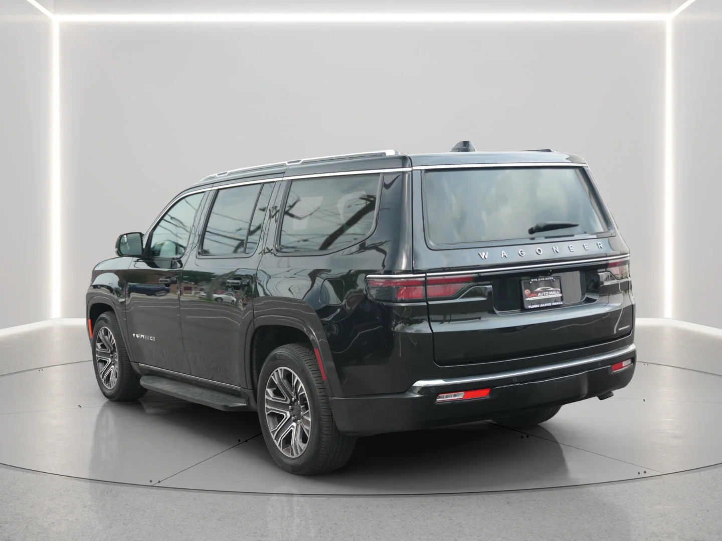 Used 2024 Diamond Black Crystal Pearlcoat Jeep Series II image 3
