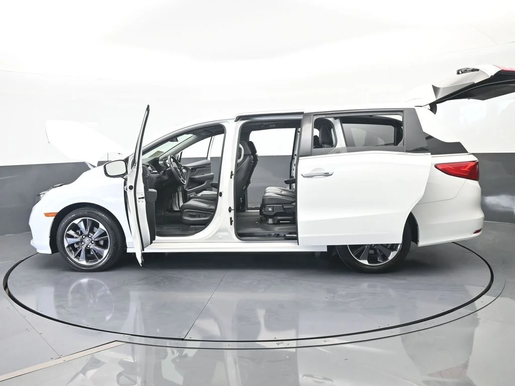 Used 2022 White Honda Elite image 77