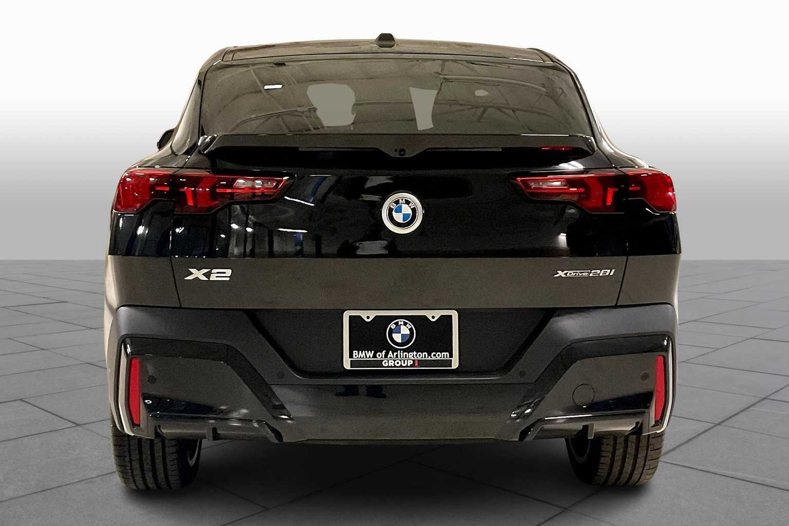 Used 2026 Black Sapphire Metallic BMW xDrive28i image 4